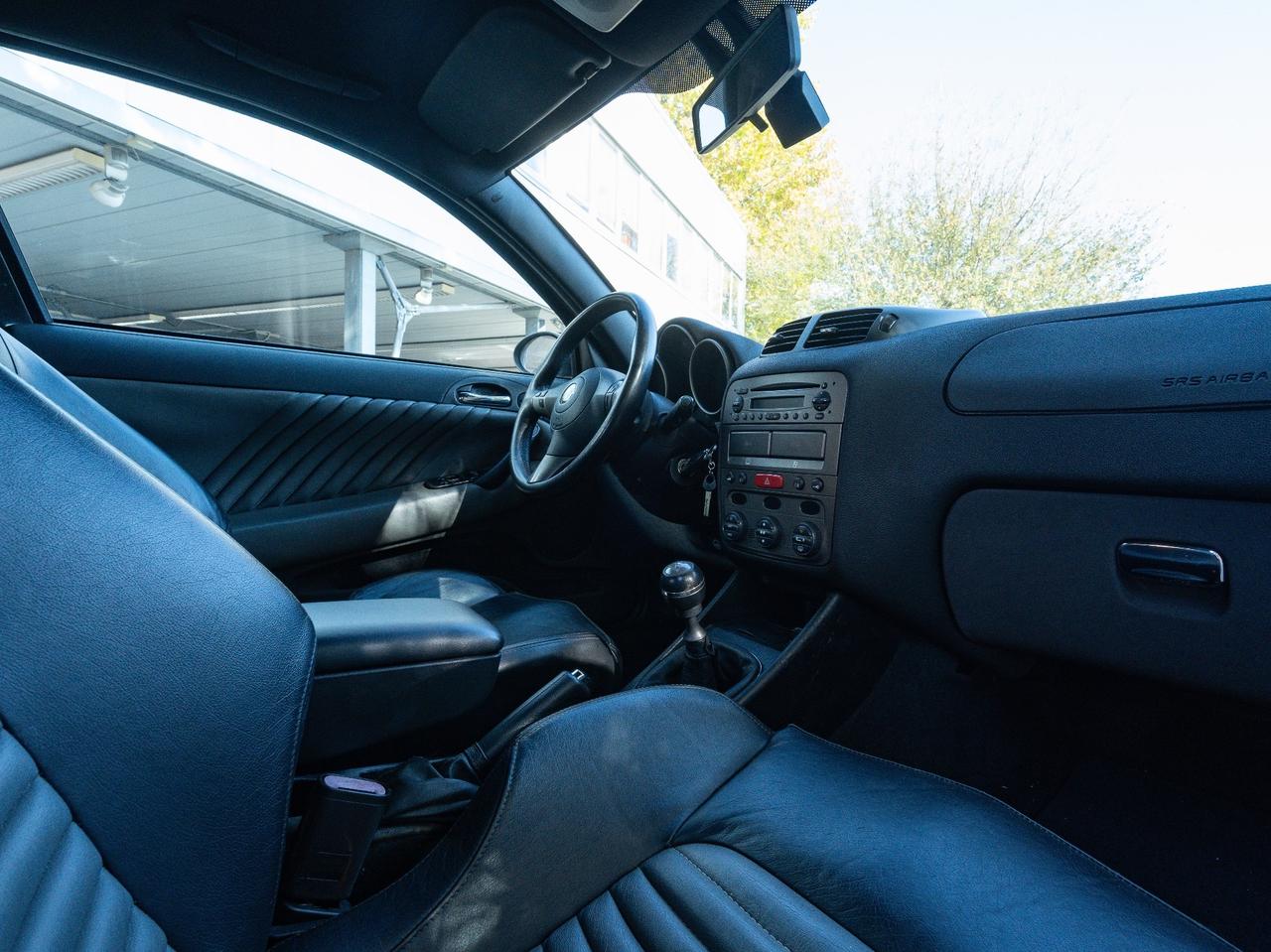 Alfa Romeo 147 3.2i V6 24V cat 3 porte GTA