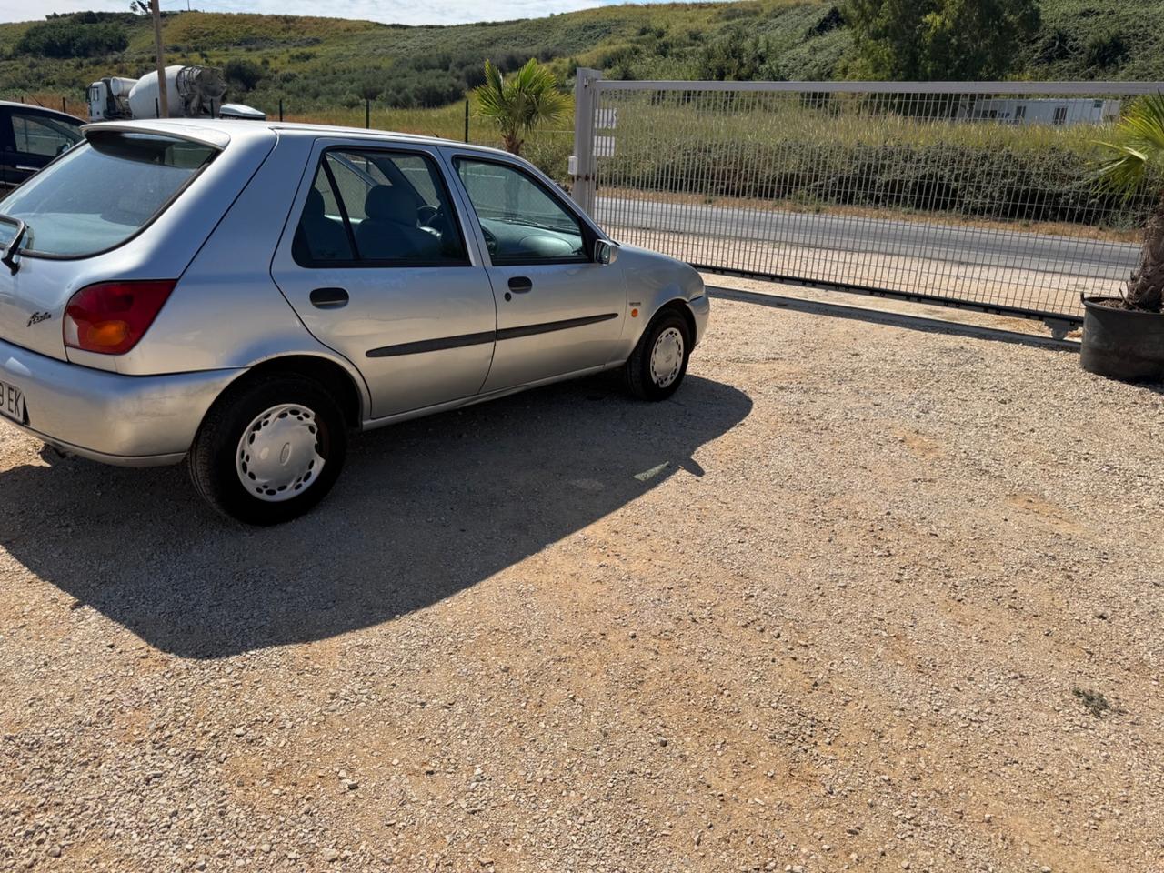 Ford Fiesta 1.2 999€ CLIMATIZZATORE 65.000km