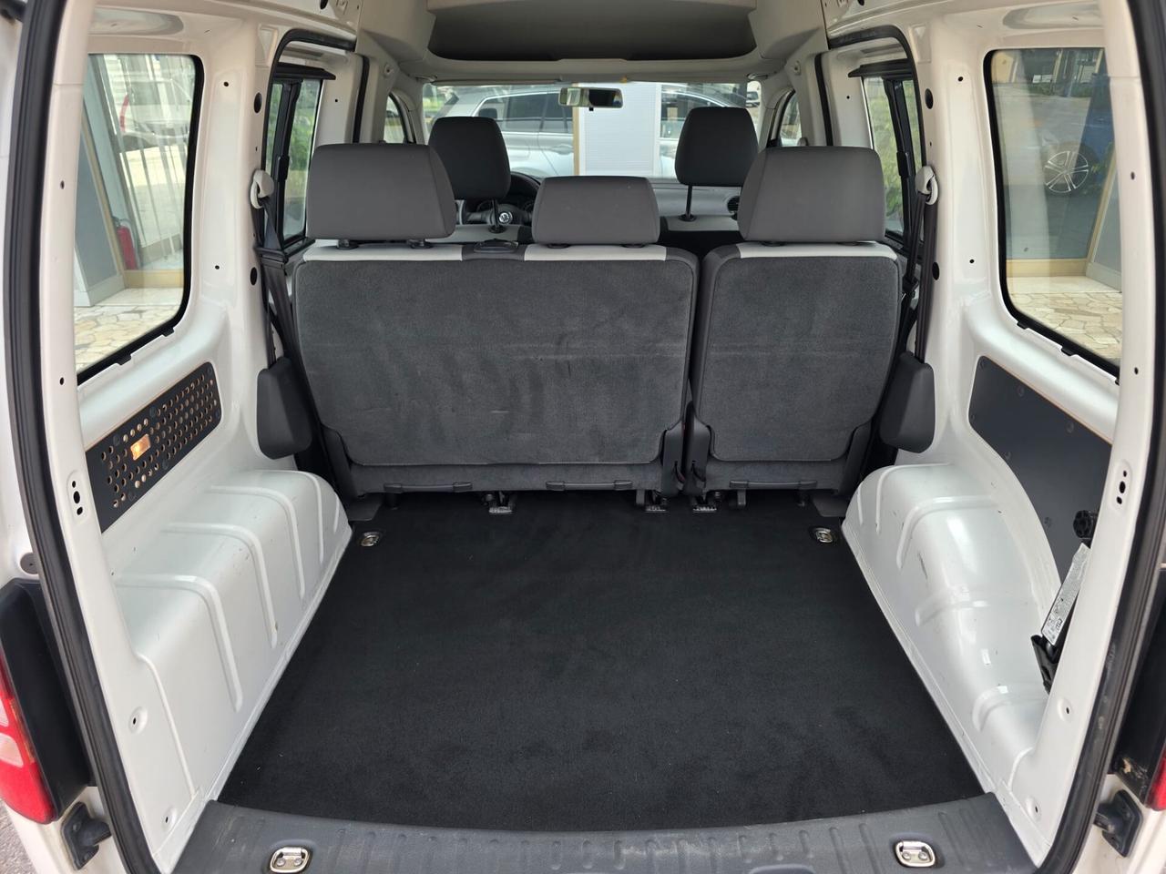 Vw Caddy 1.6 TDI 75 CV 5p. Autocarro 5 posti