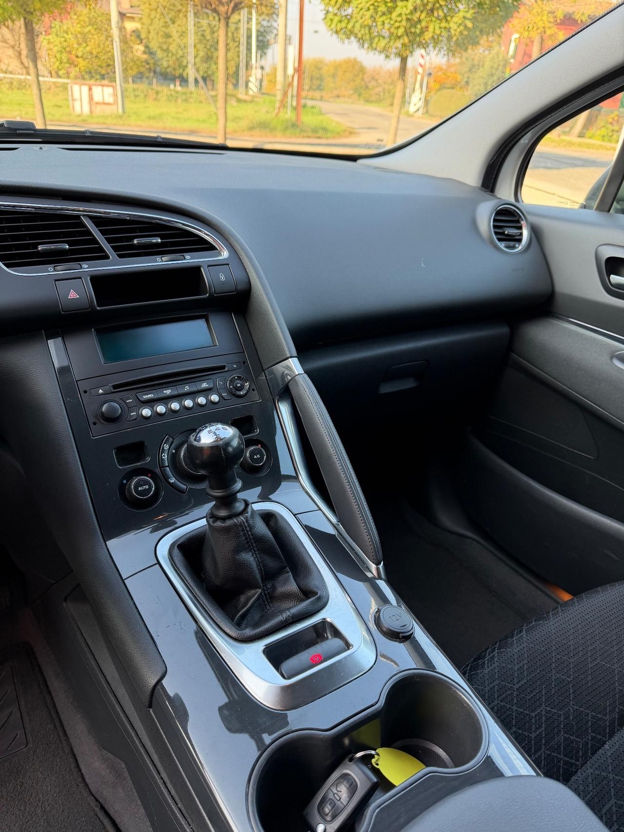 Peugeot 3008 1.6 HDi 115CV Business