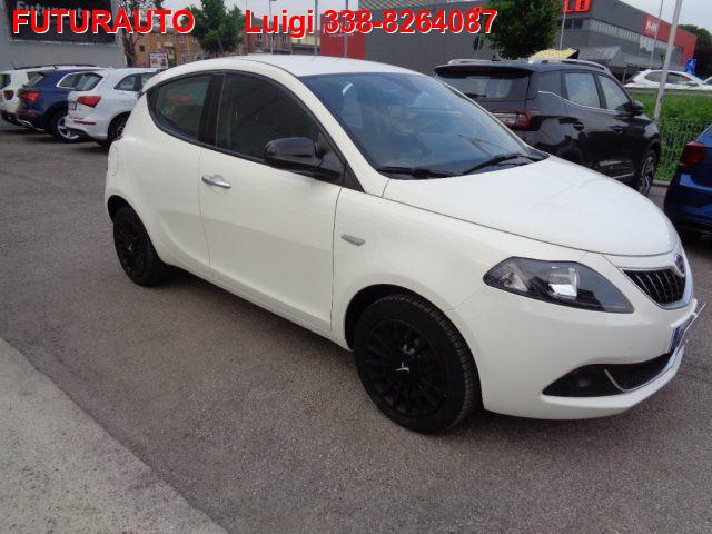 LANCIA Ypsilon 1.0 FireFly 5 porte S&S Hybrid Ecochic Silver