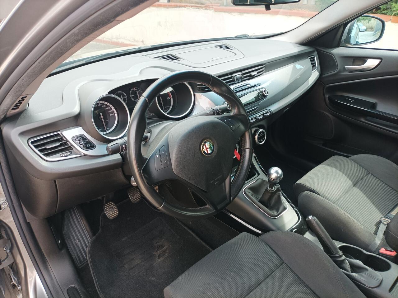 Alfa Romeo Giulietta 1.6 JTDm-2 105 CV Distinctive