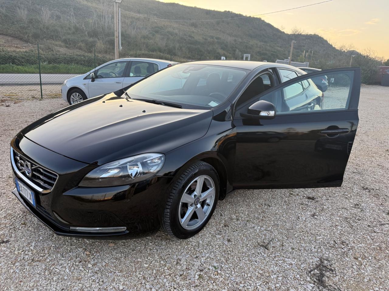 Volvo V40 D2 1.6 DIESEL 15.000 Km Motore Nuovo