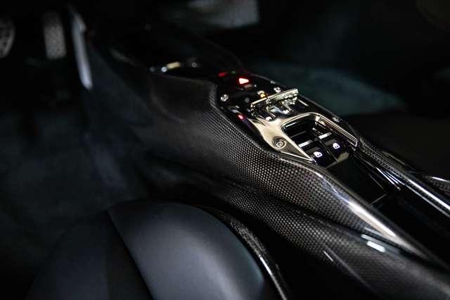 Ferrari SF90 Stradale ASSETTO FIORANO ESTESO|FULL CARBON|ONE OWNER