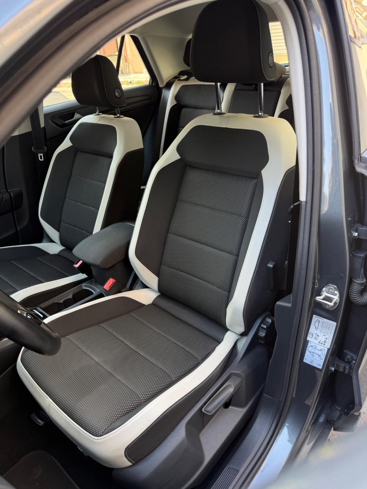 Volkswagen T-Roc 2.0 Tdi 150CV dsg Sport VIRTUAL