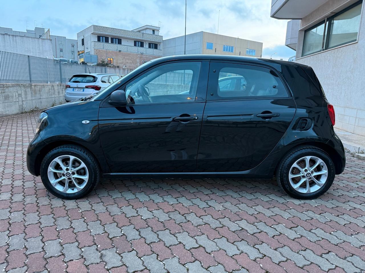 Smart ForFour 70 1.0 Prime Pelle Bluetooth