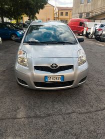 Toyota Yaris 1.0 5 porte Sol