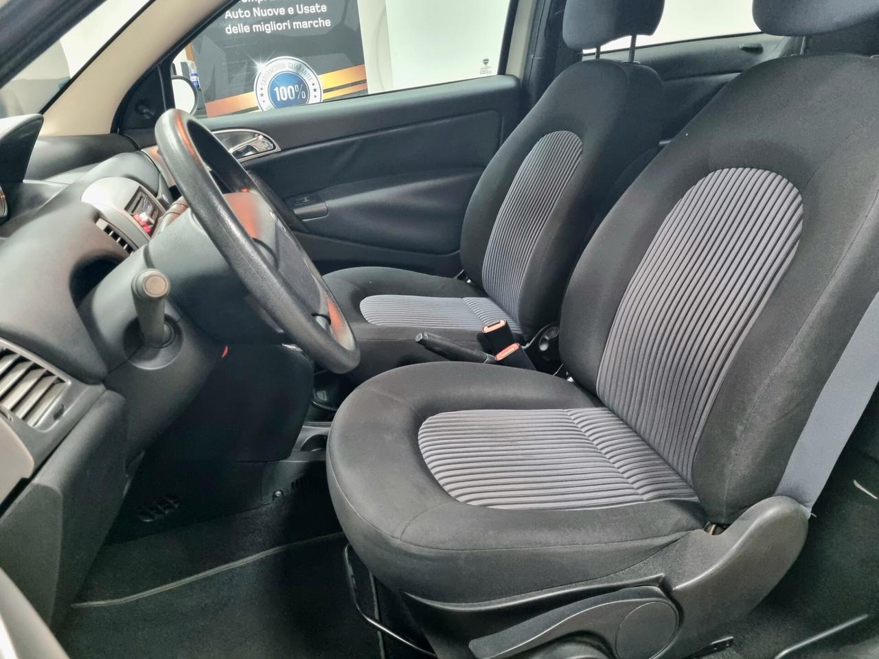 LANCIA YPSILON 1.2 BENZINA 60CV 5p. PLATINO