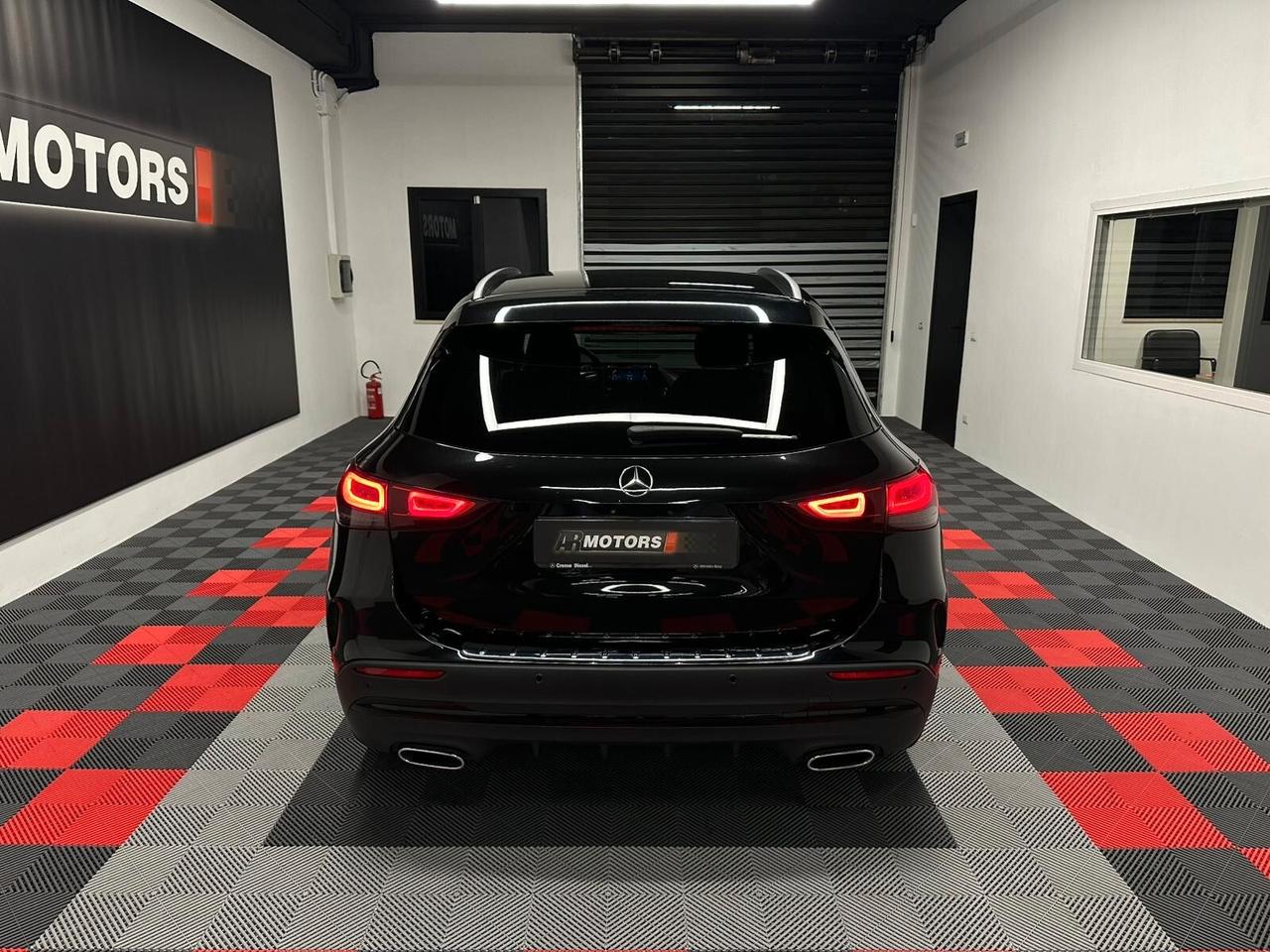 GLA 200d Automatic 4Matic Premium Edition 1