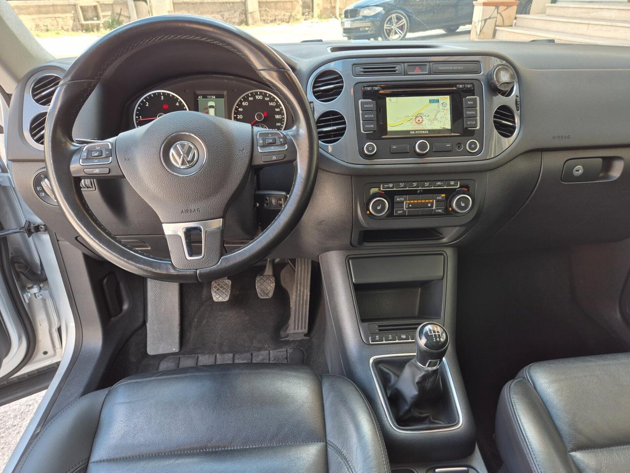 VW TIGUAN 2.0 TDI TETTO APRIBILE ANNO 2015 KMCERTIF