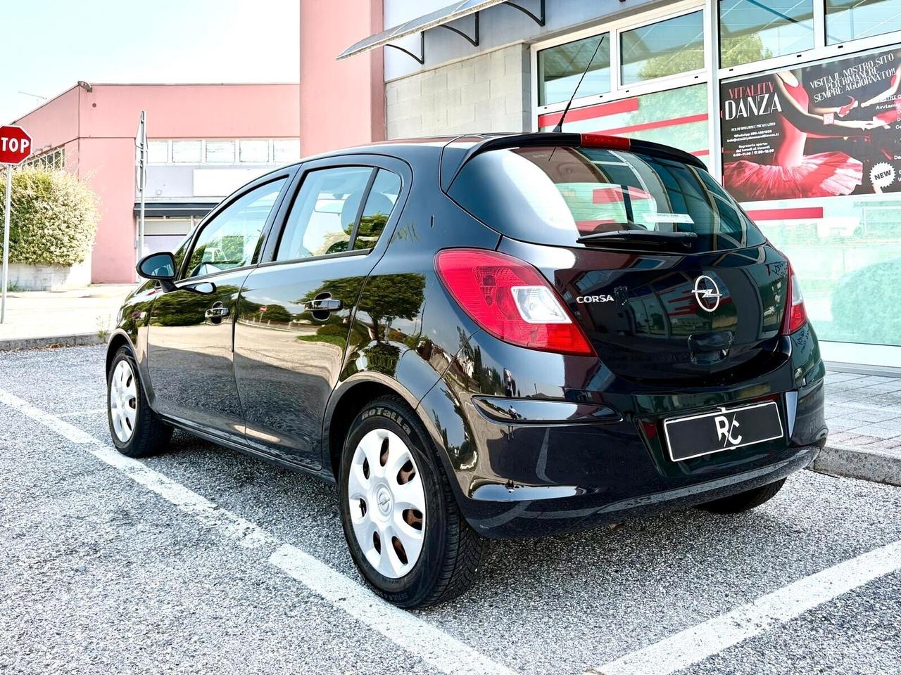 Opel Corsa 1.2 Benzina Neopatentati