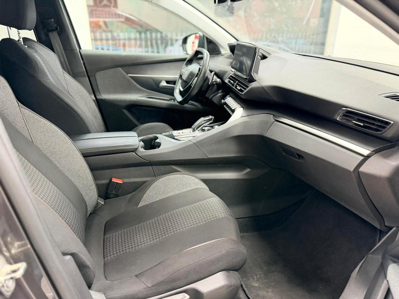 Peugeot 5008 BlueHDi 130 S&S EAT8 Active Pack