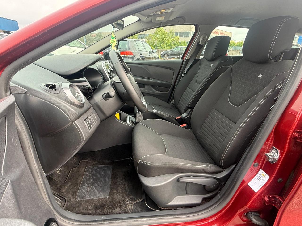 Renault Clio Sporter 1.2 75CV Intens