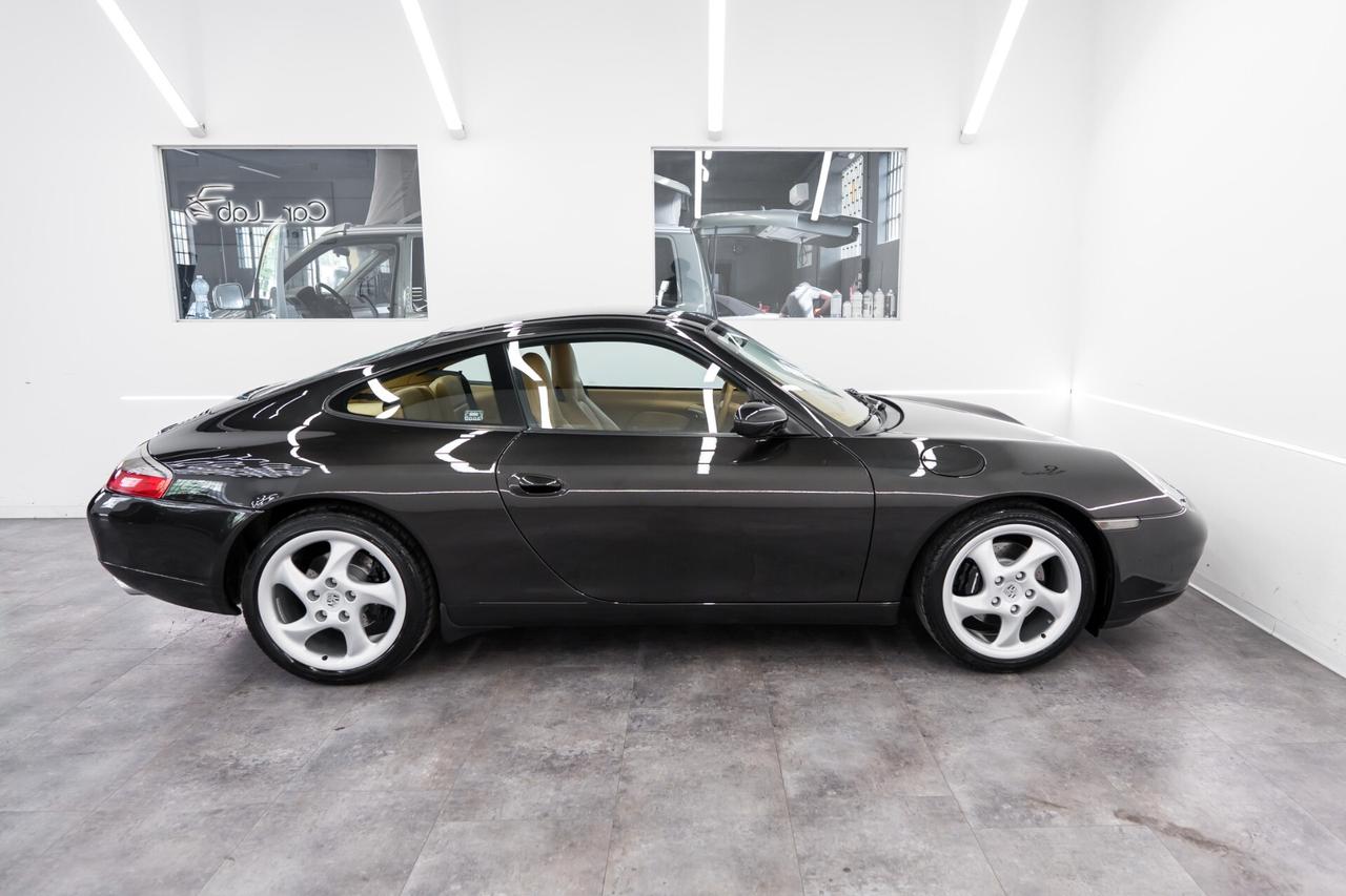 Porsche 911 Carrera 2 Coupé