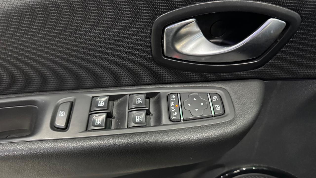 Renault Clio dCi 8V 90 CV 5 porte Moschino Intens
