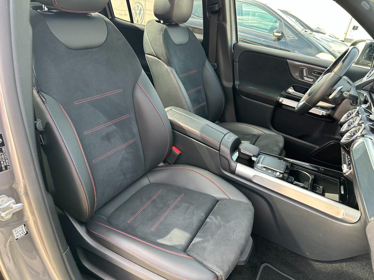 Mercedes-Benz GLB 200 PREMIUM PLUS*AMG*7 POSTI*TETTO*FULLLED*F1*KAMERA*
