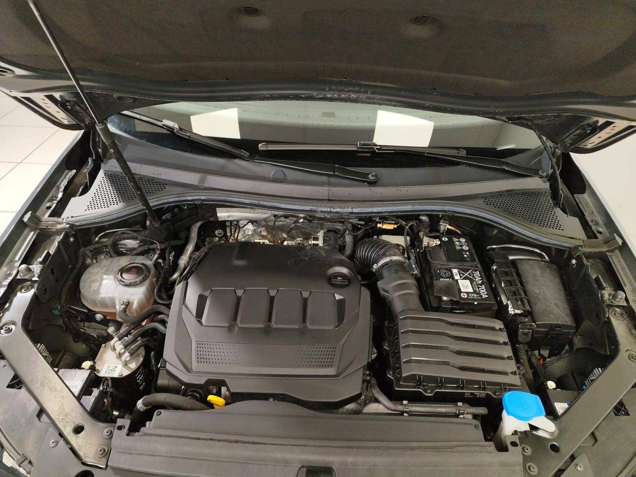 Volkswagen Tiguan 2.0 tdi R-Line 150cv