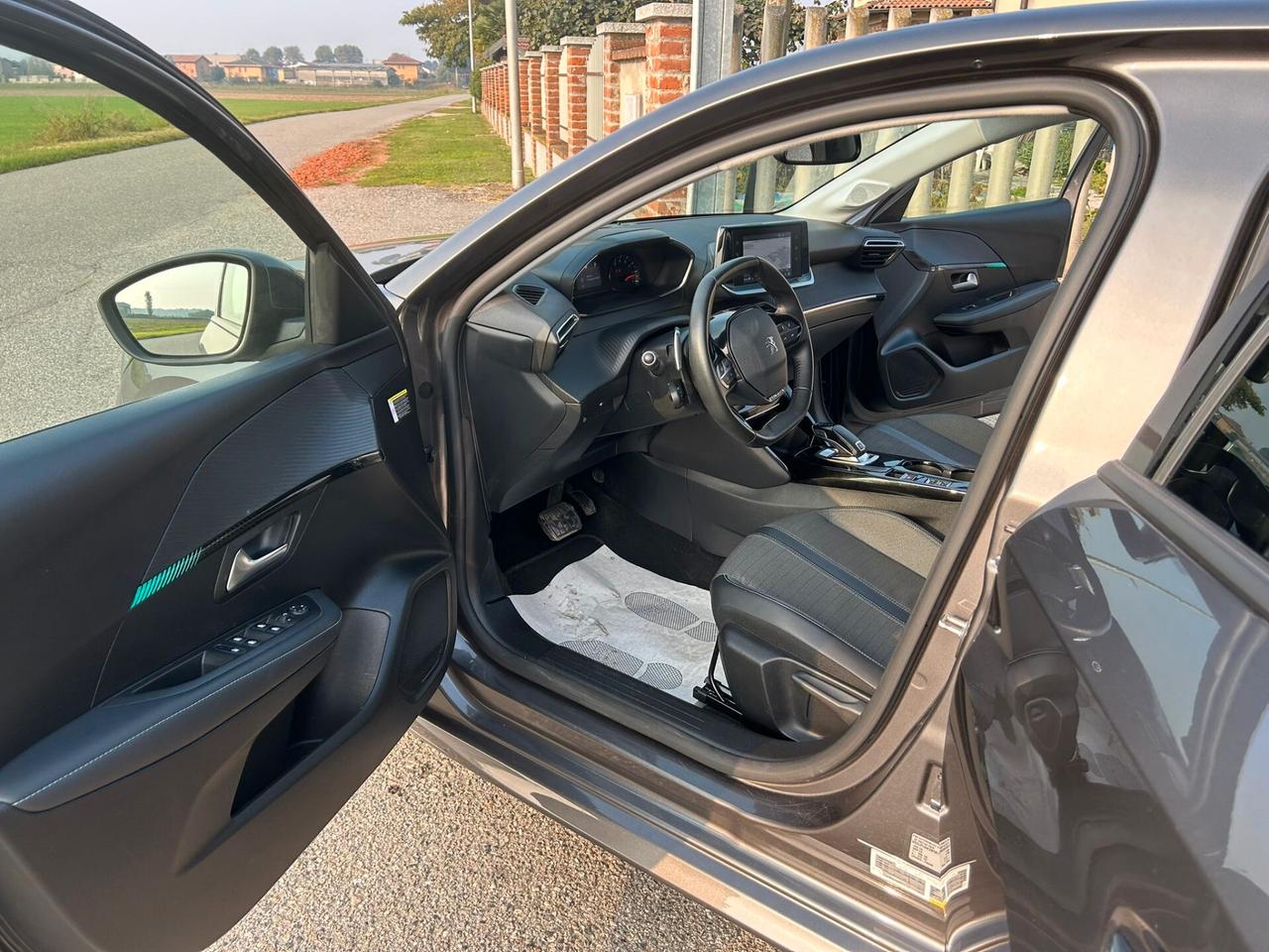 Peugeot 208 PureTech 100 Stop&Start 5 porte Allure