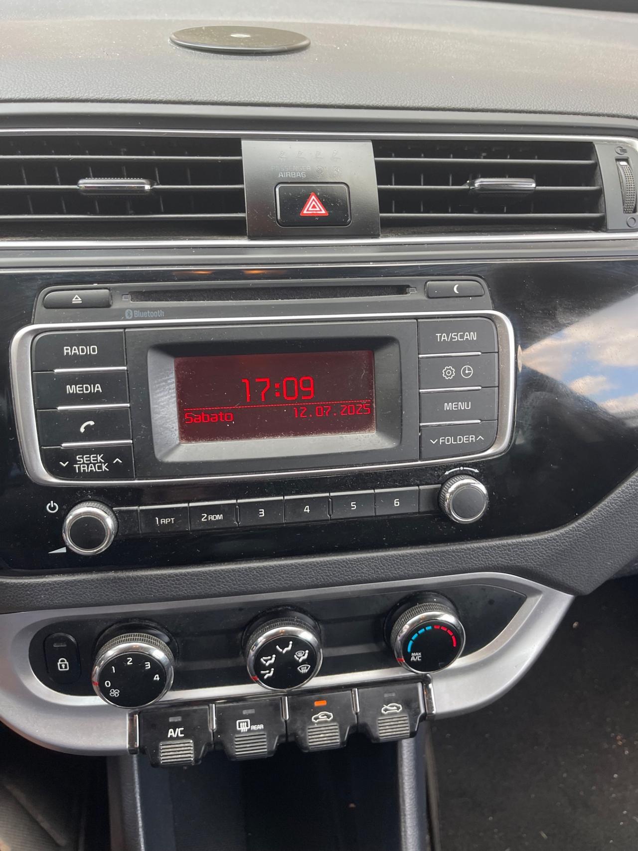 Kia Rio 1.2 CVVT 5p. ECO GPL Cool SI NEOPATENTATI