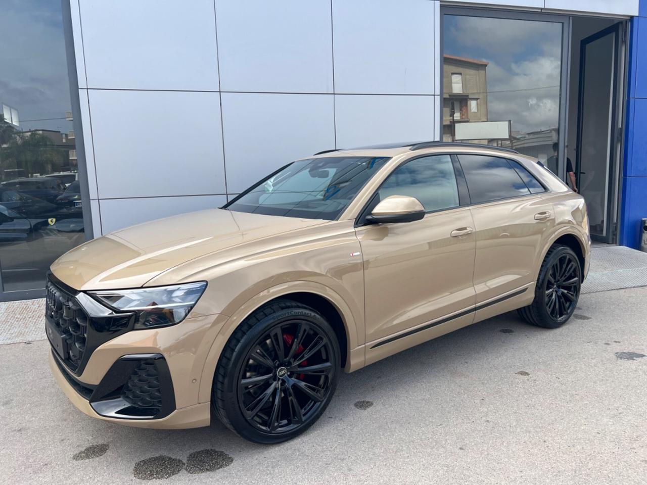 Audi Q8 50 TDI S-Line possibilità noleggio no scoring