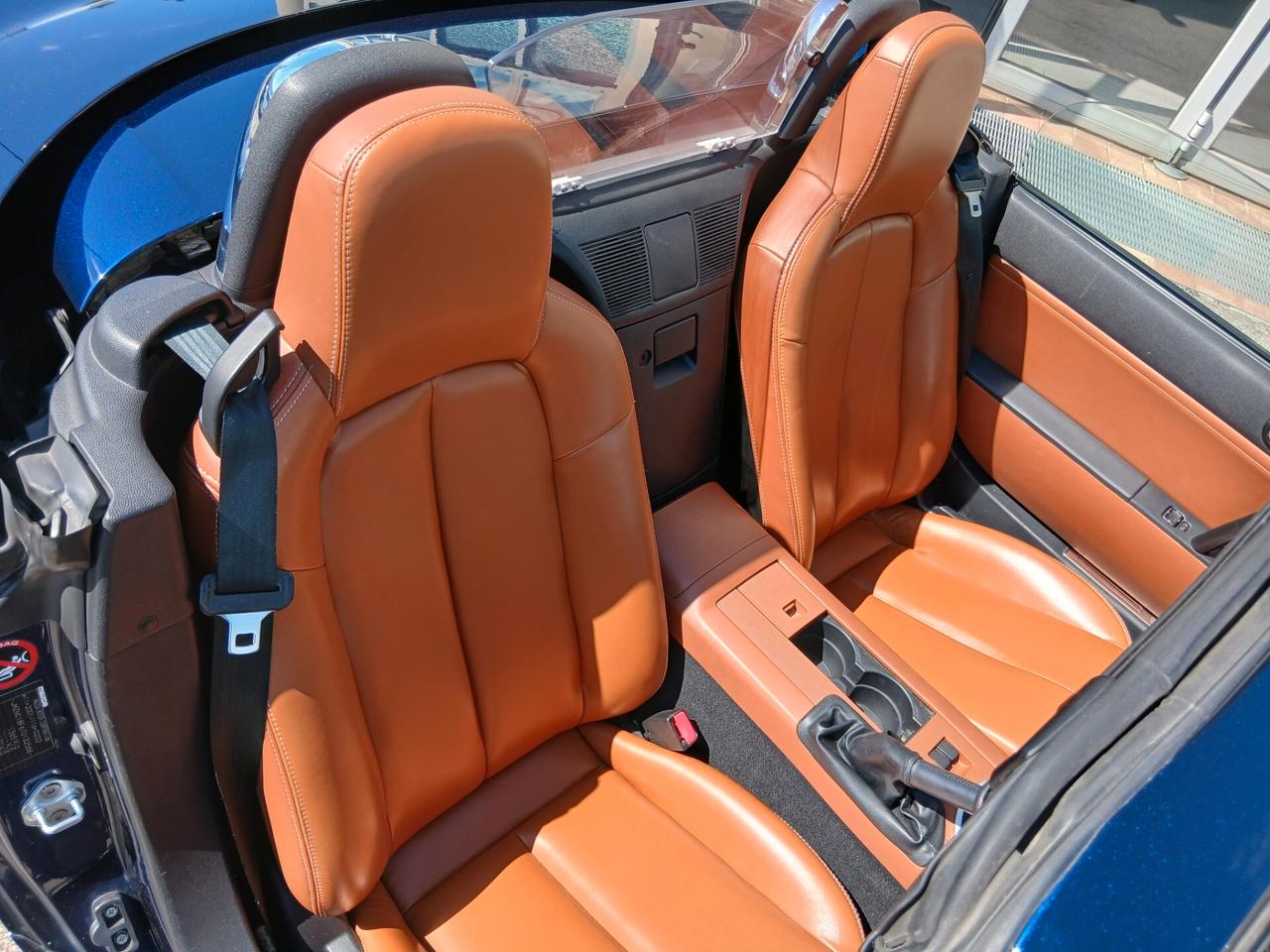 Mazda MX-5 Roadster 2.0L 16V