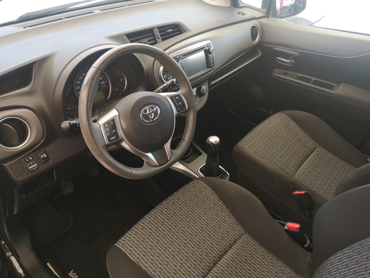 Toyota Yaris 1.0 5 porte Lounge