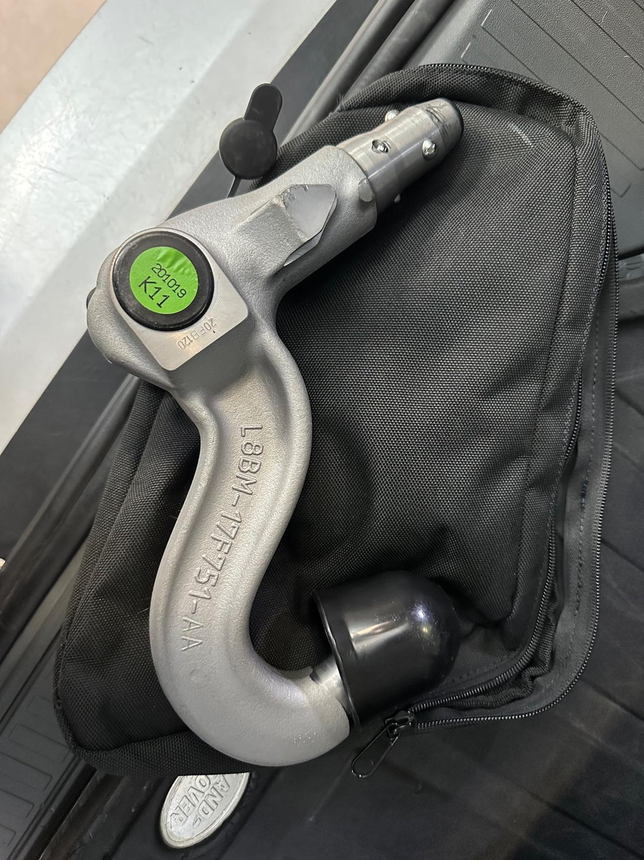 Land Rover Defender 110 2.0 SD4 AWD Auto SE GANCIO TRAINO