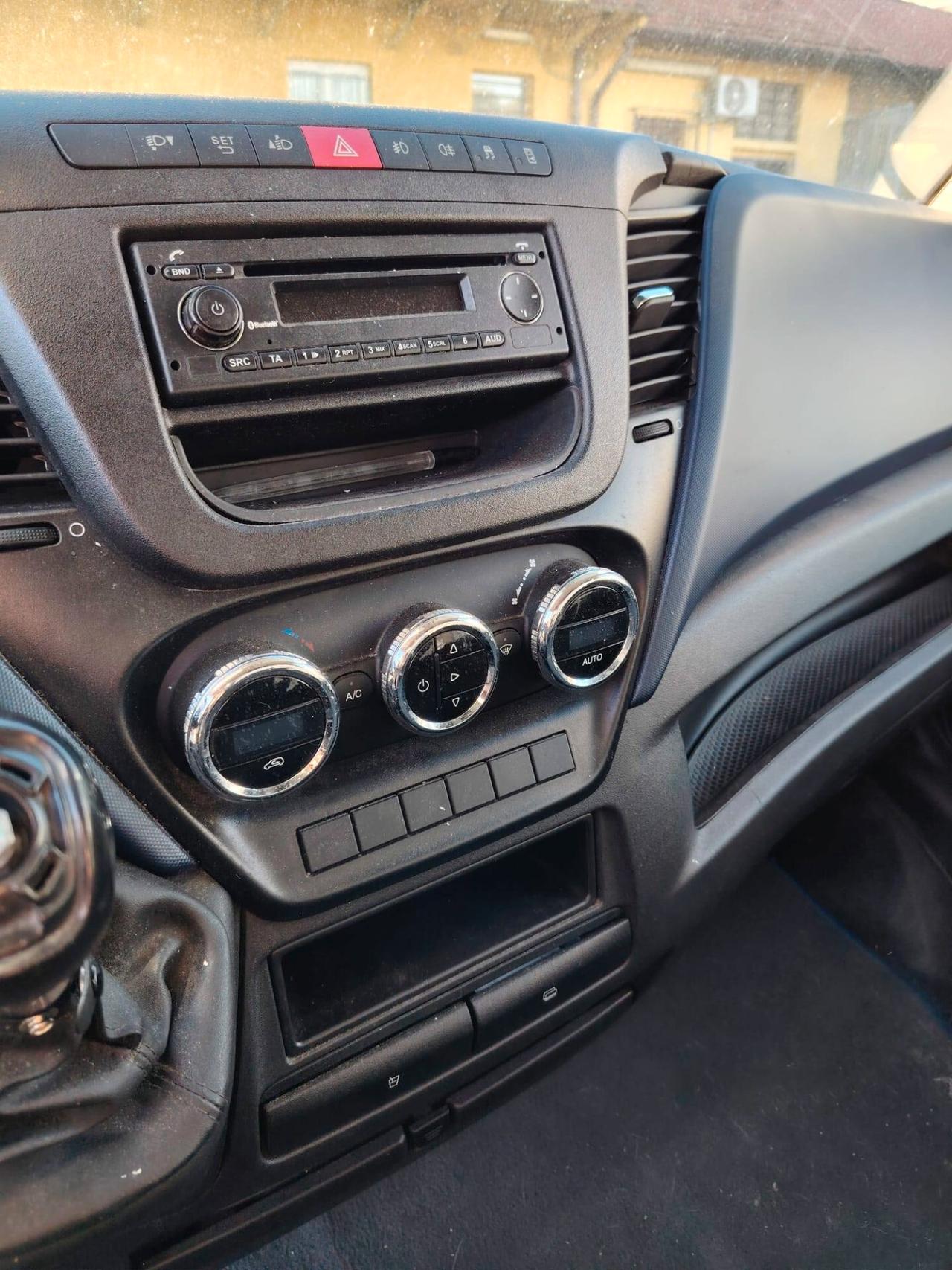 Iveco Frigo 2.3 35-140 anno 2017