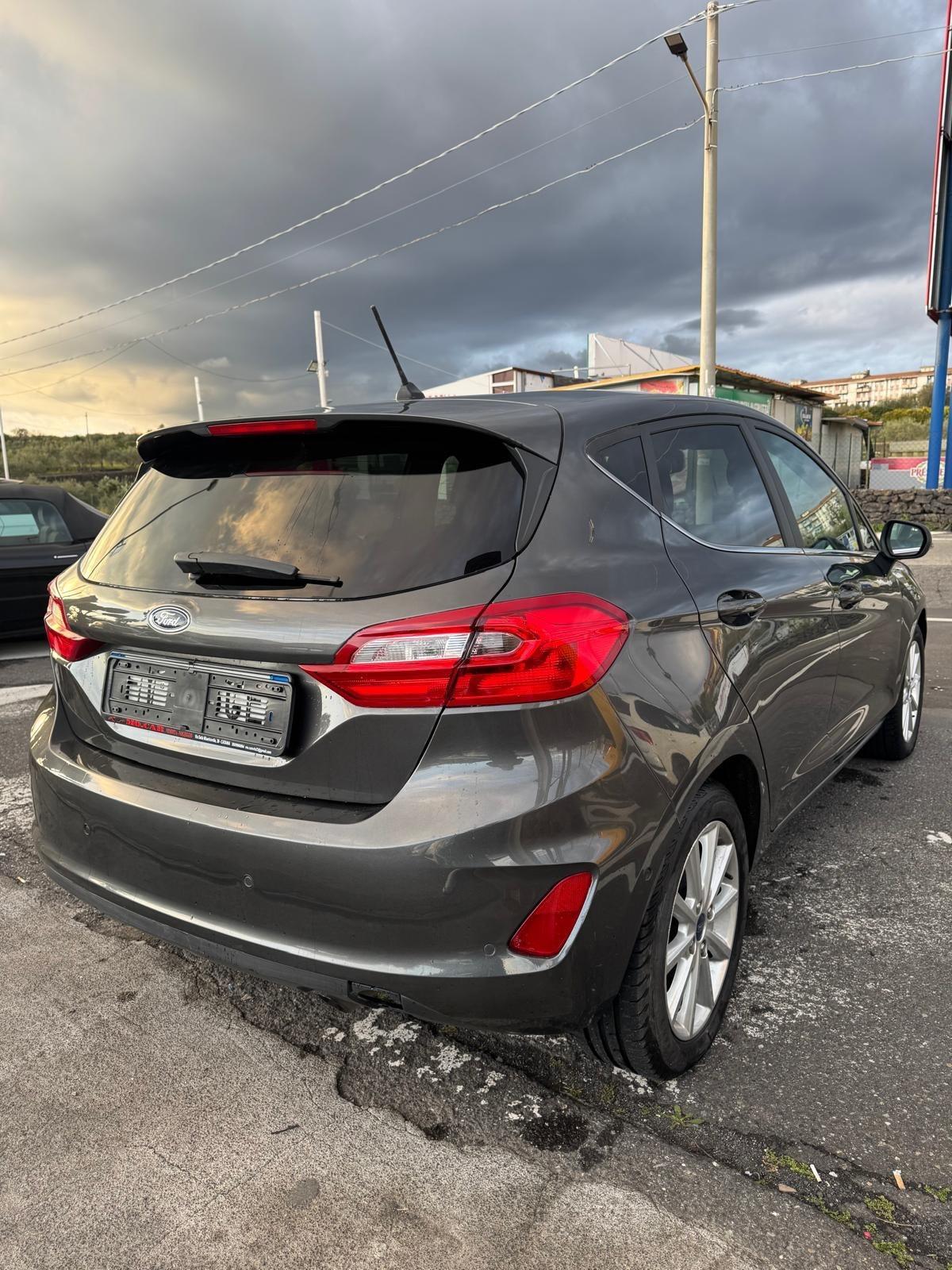 Ford Fiesta 1.5 EcoBlue 5 porte Vignale