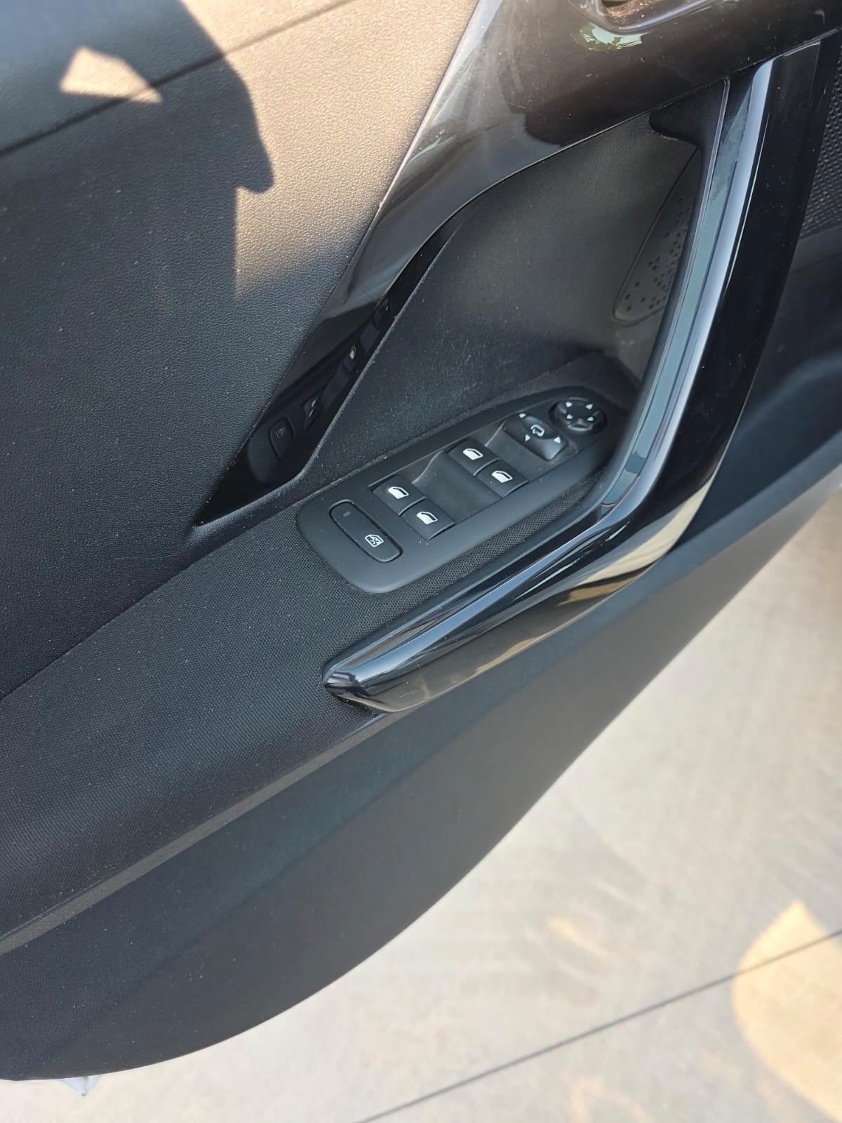 Peugeot 208 BlueHDi 75 5 porte Allure