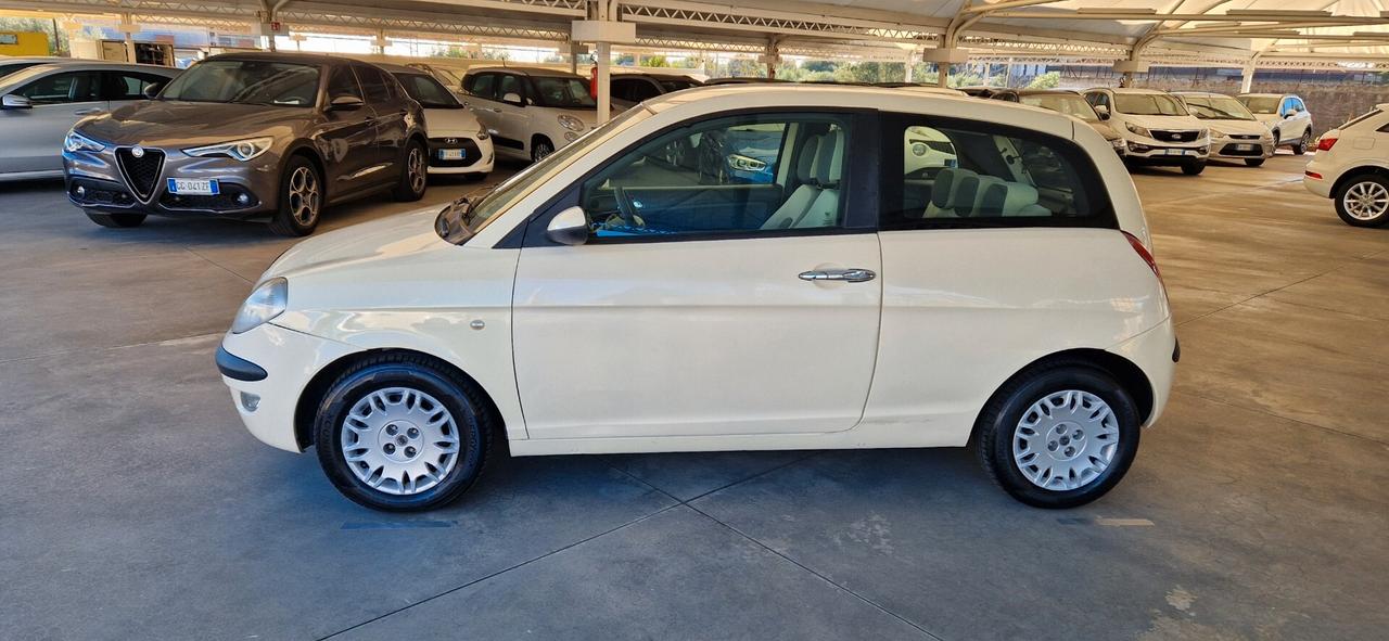 Lancia Ypsilon 1.2 Oro Plus