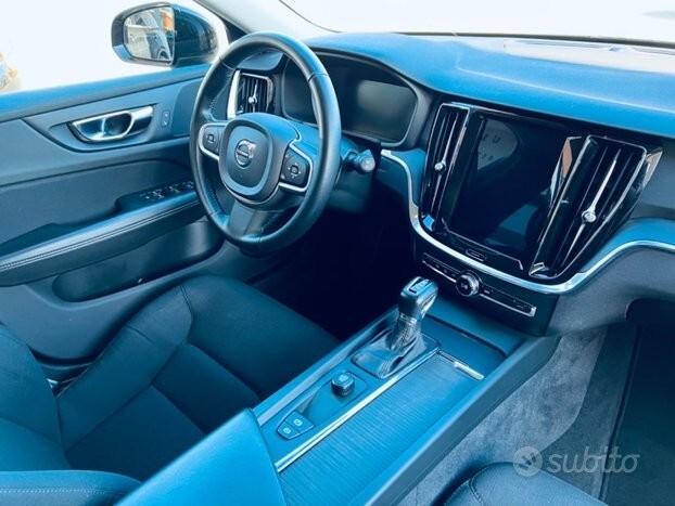VOLVO V60 D3 Geartronic COCKPIT- CARPLAY