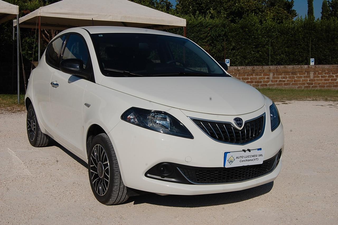 Lancia Ypsilon 1.0 FireFly 5 porte S&S Hybrid Platino