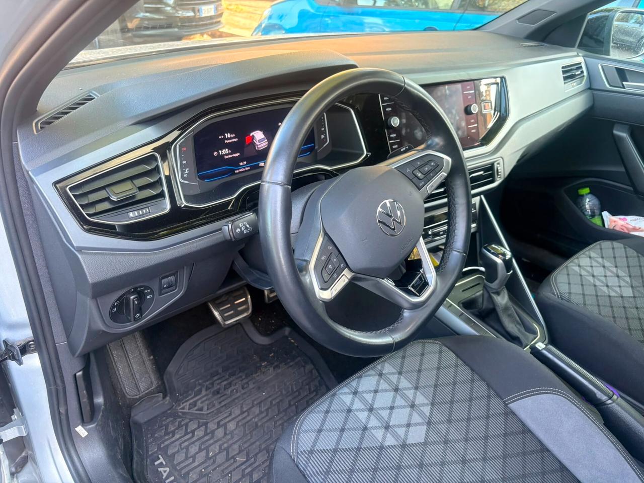 Volkswagen Taigo 1.5 TSI ACT 150 CV DSG R-Line