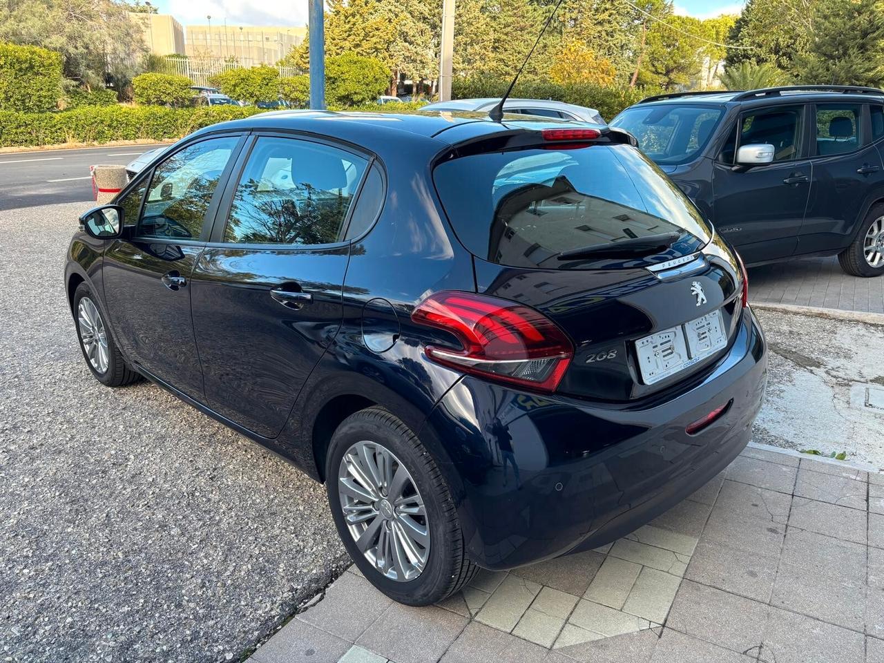 Peugeot 208 BlueHDi 75 5 porte Allure