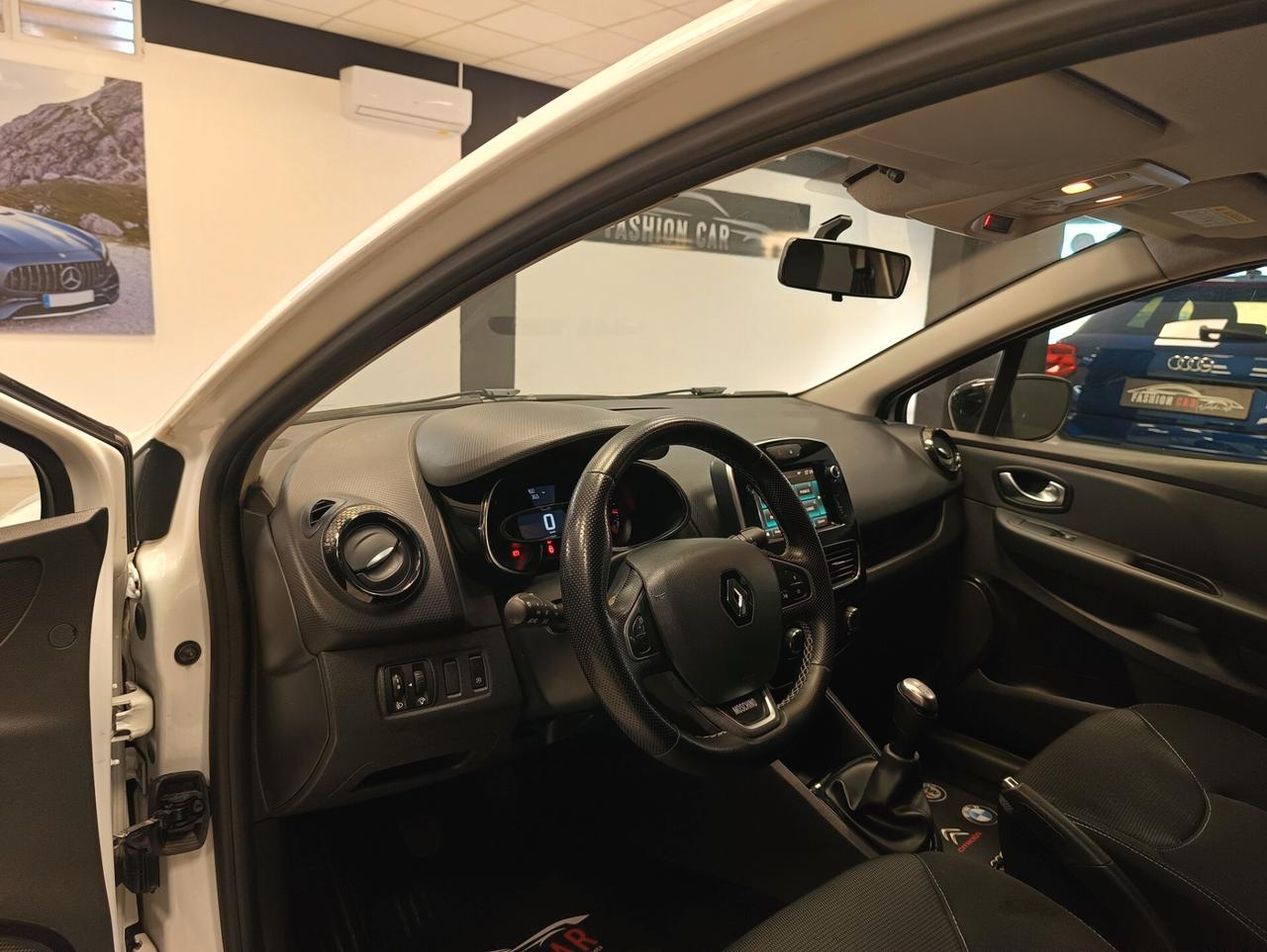 Renault Clio dCi 8V 75 CV 5 porte Moschino Life