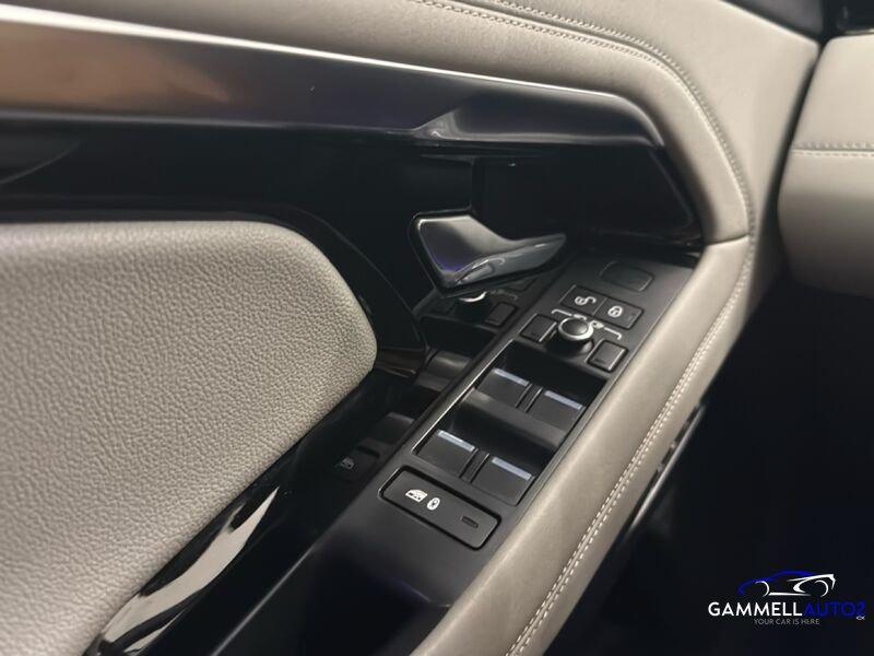 Land Rover Range Rover Evoque 2.0 D180 First Edition AWD auto