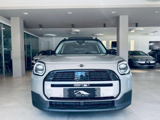 MINI Cooper D Countryman 2.0 48V Favoured auto Pack M+Tetto