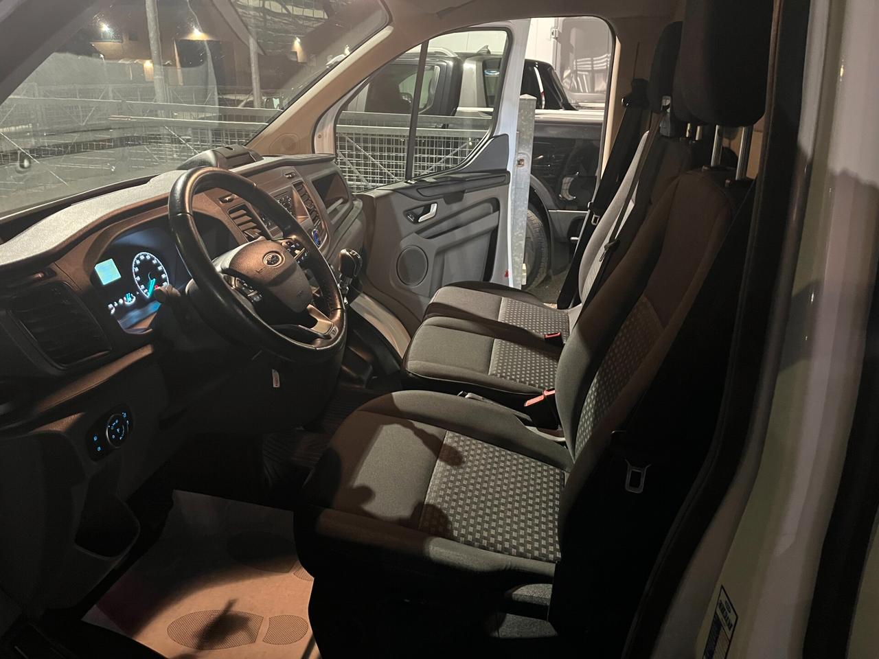 Ford Transit Custom 300 2.0 EcoBlue 130 PC Furgone Trend