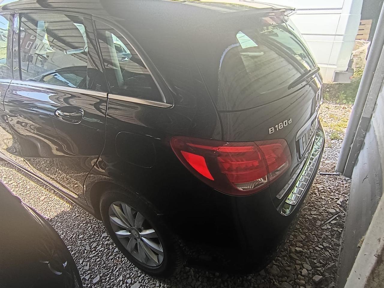 Mercedes-benz B 180 d Premium