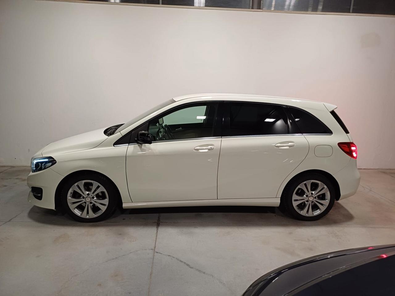 Mercedes-benz B 180 d Aut Premium PELLE/FULL LED/UNIPRO