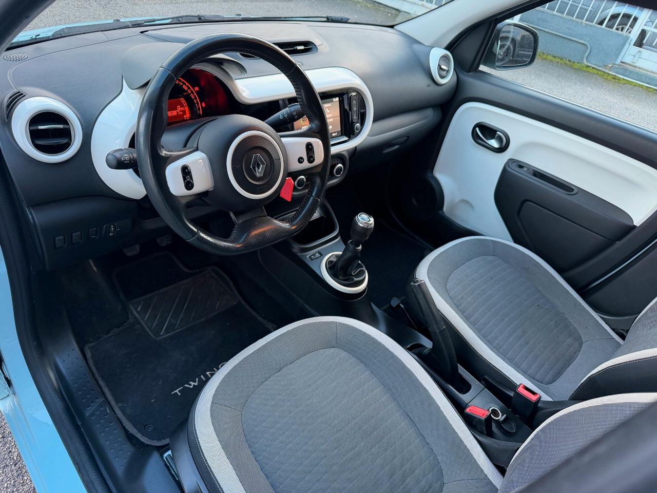 Renault Twingo SCe 65CV Intens NAVI 2021