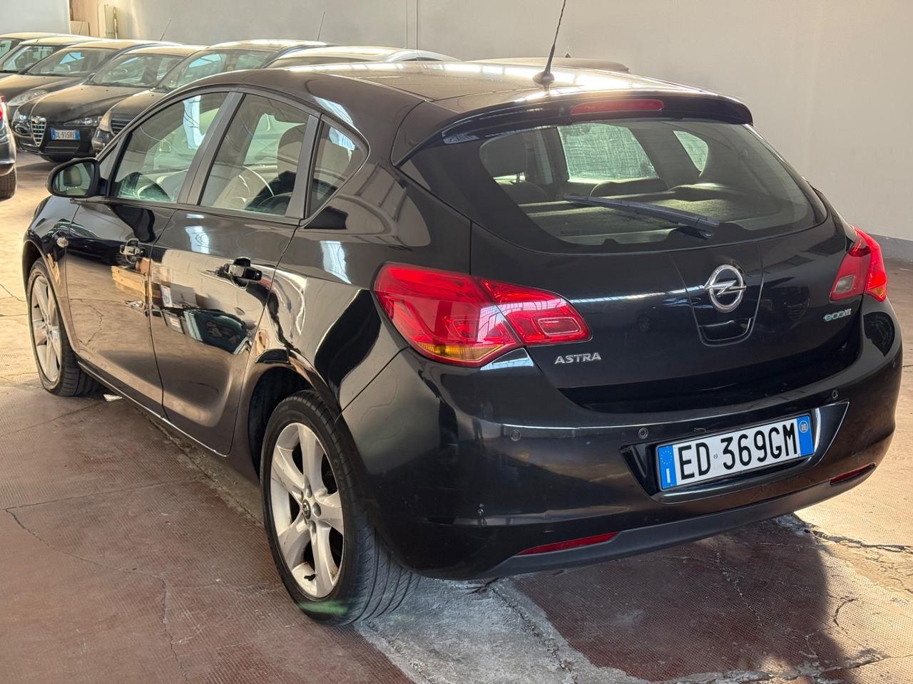 Opel Astra 1.3 CDTI 95CV S&S 5 porte Cosmo