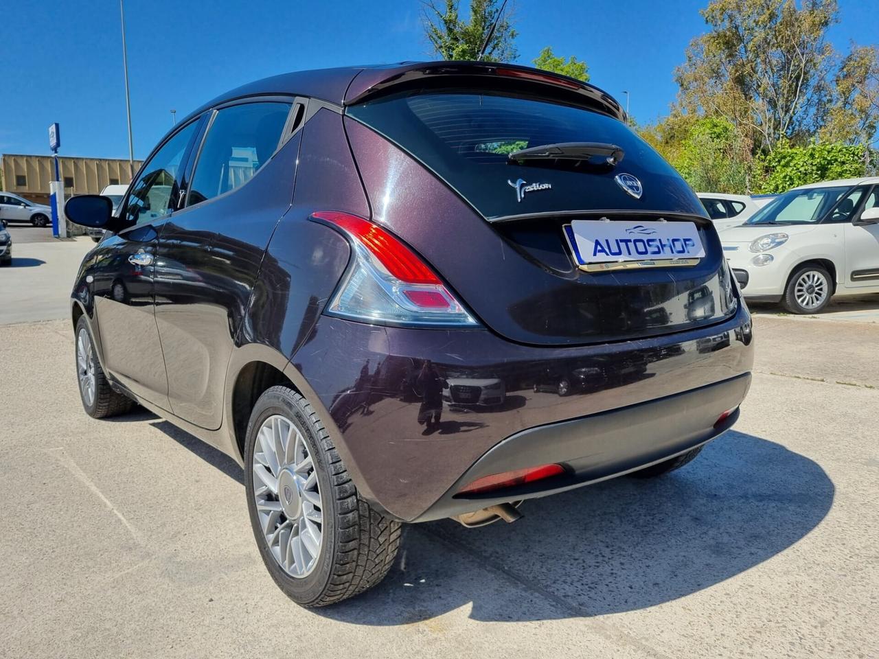 Lancia Ypsilon 1.2 69 CV 5 porte Gold