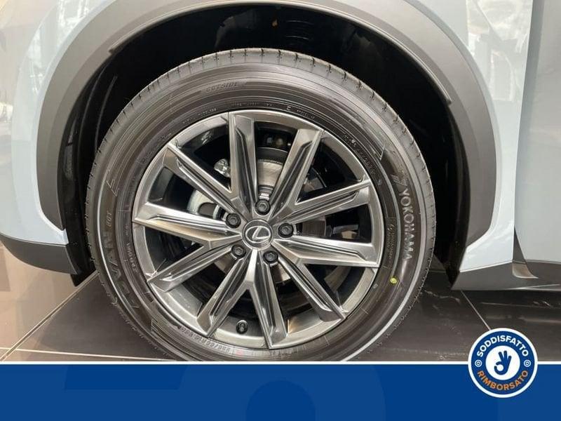 Lexus LBX Hybrid Relax 2WD