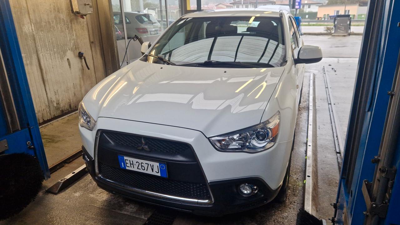 Mitsubishi ASX 1.8 DI-D 150CV 4WD perfetta e garantita