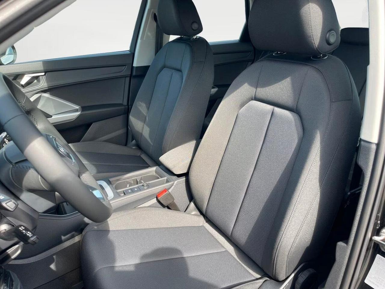 Audi Q3 35 TFSI S tronic Business