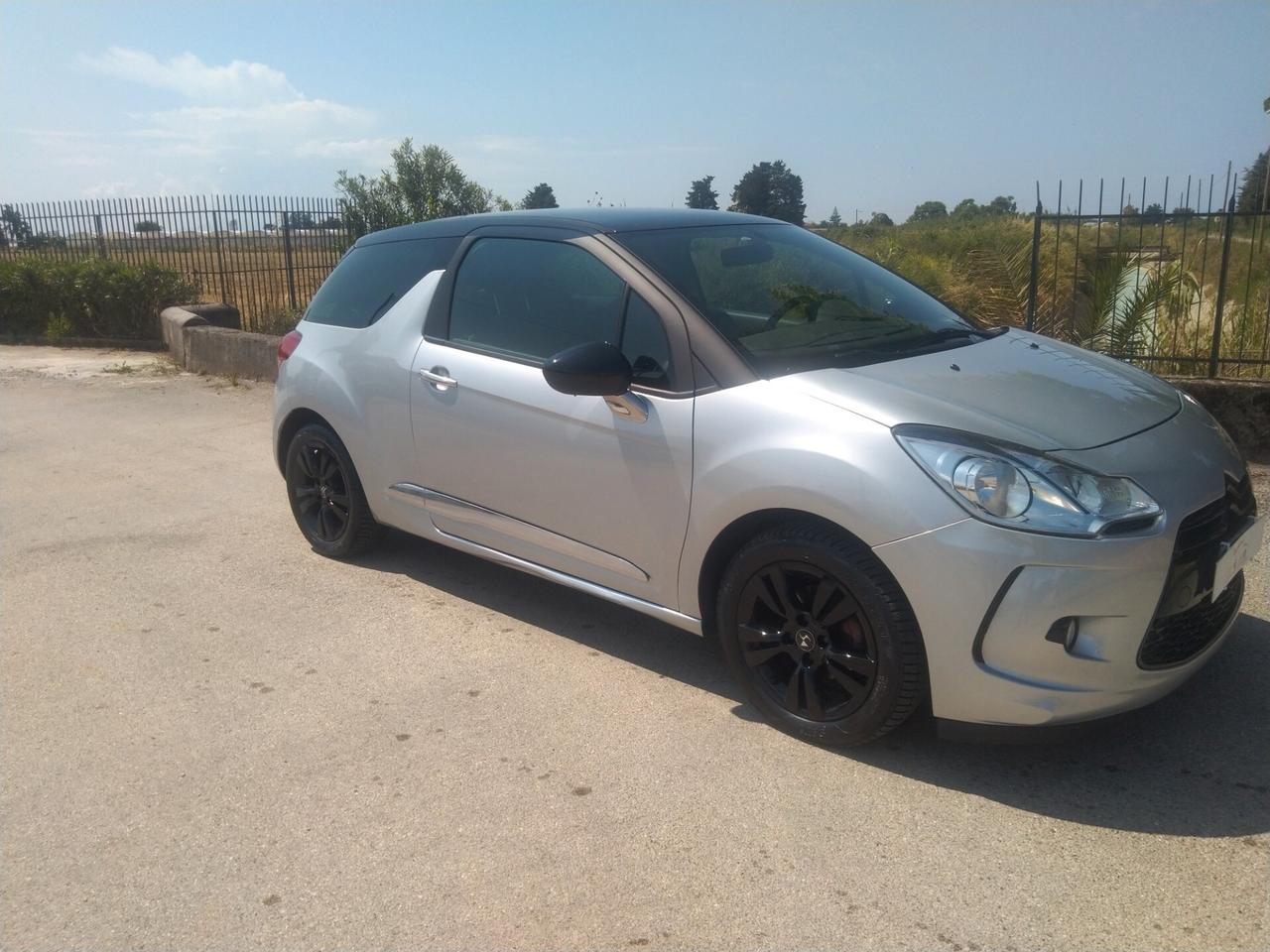 Ds DS3 DS 3 1.4 VTi 95 Just Black