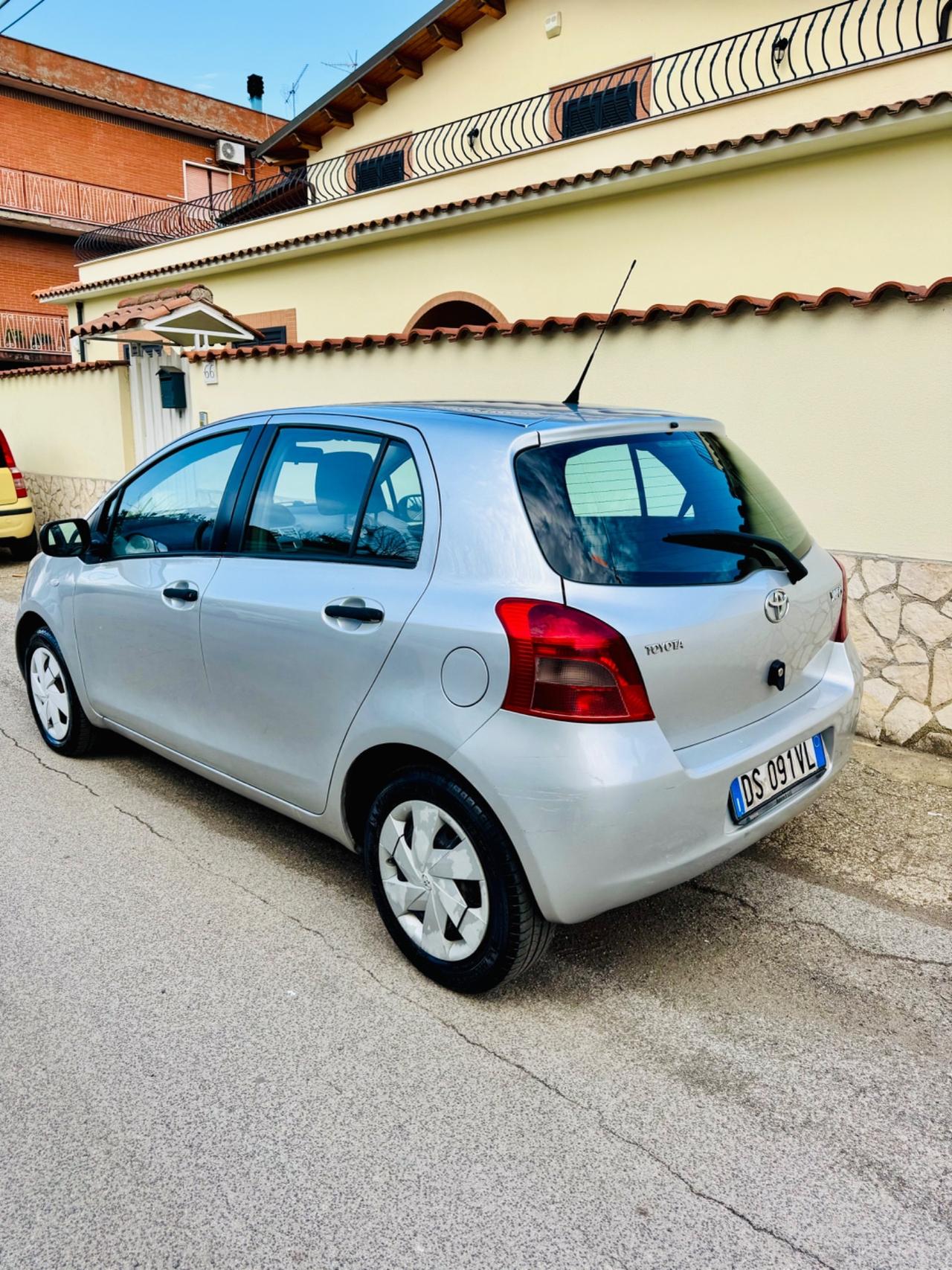 Toyota Yaris 1.0 unico proprietario