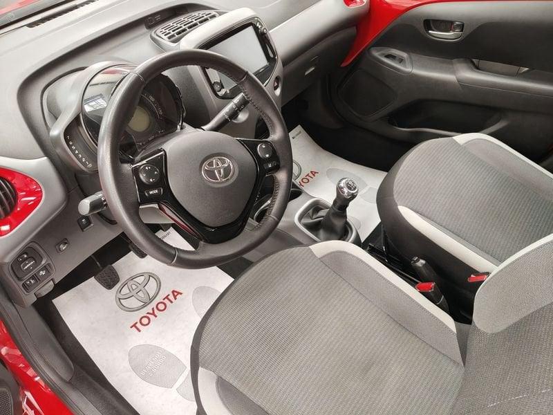 Toyota Aygo Connect 1.0 VVT-i 72 CV 5 porte x-play